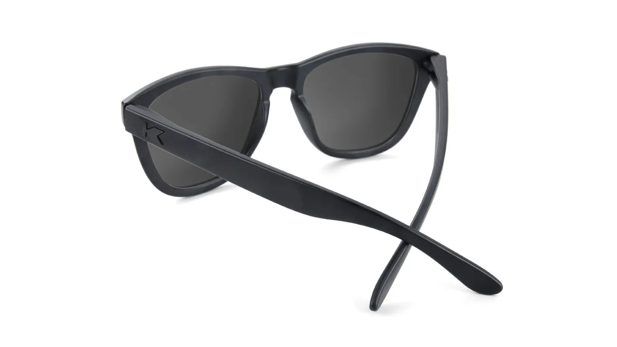 Black on Black Premiums Polarized Sunglasses - Image 3