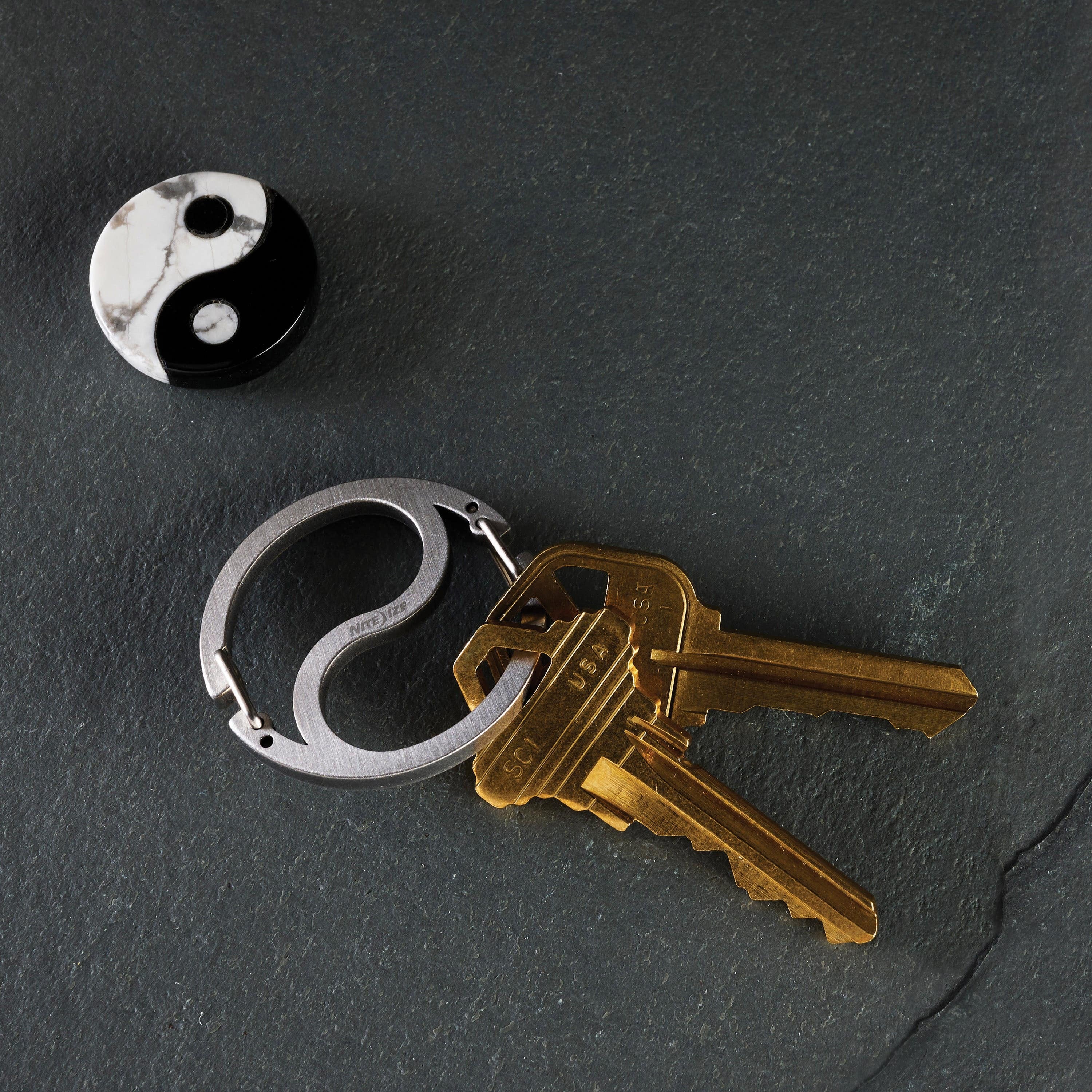 Medallion YinYang Key Carabiner - Image 4
