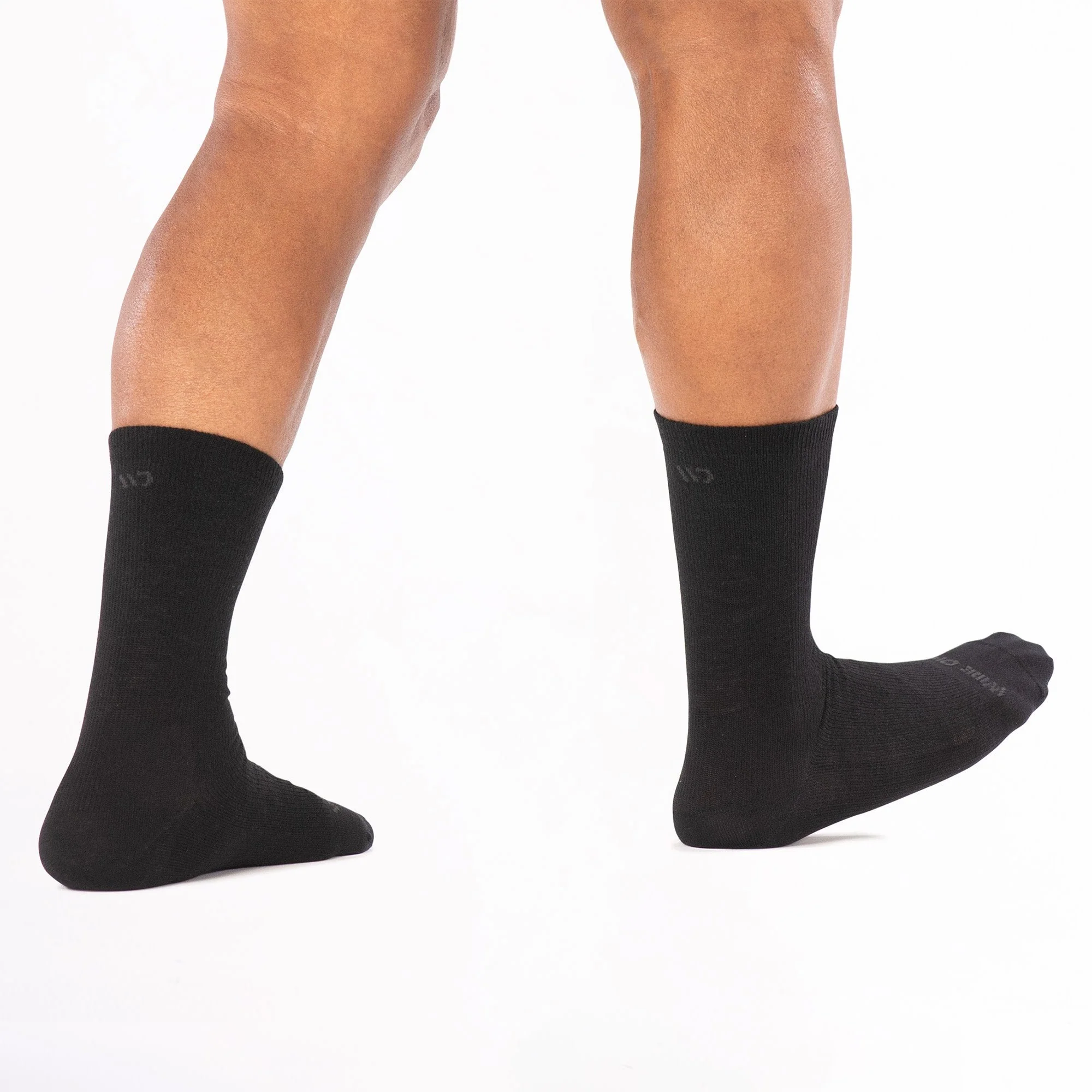 Men's Solid Lightweight Crew Socks - Image 3