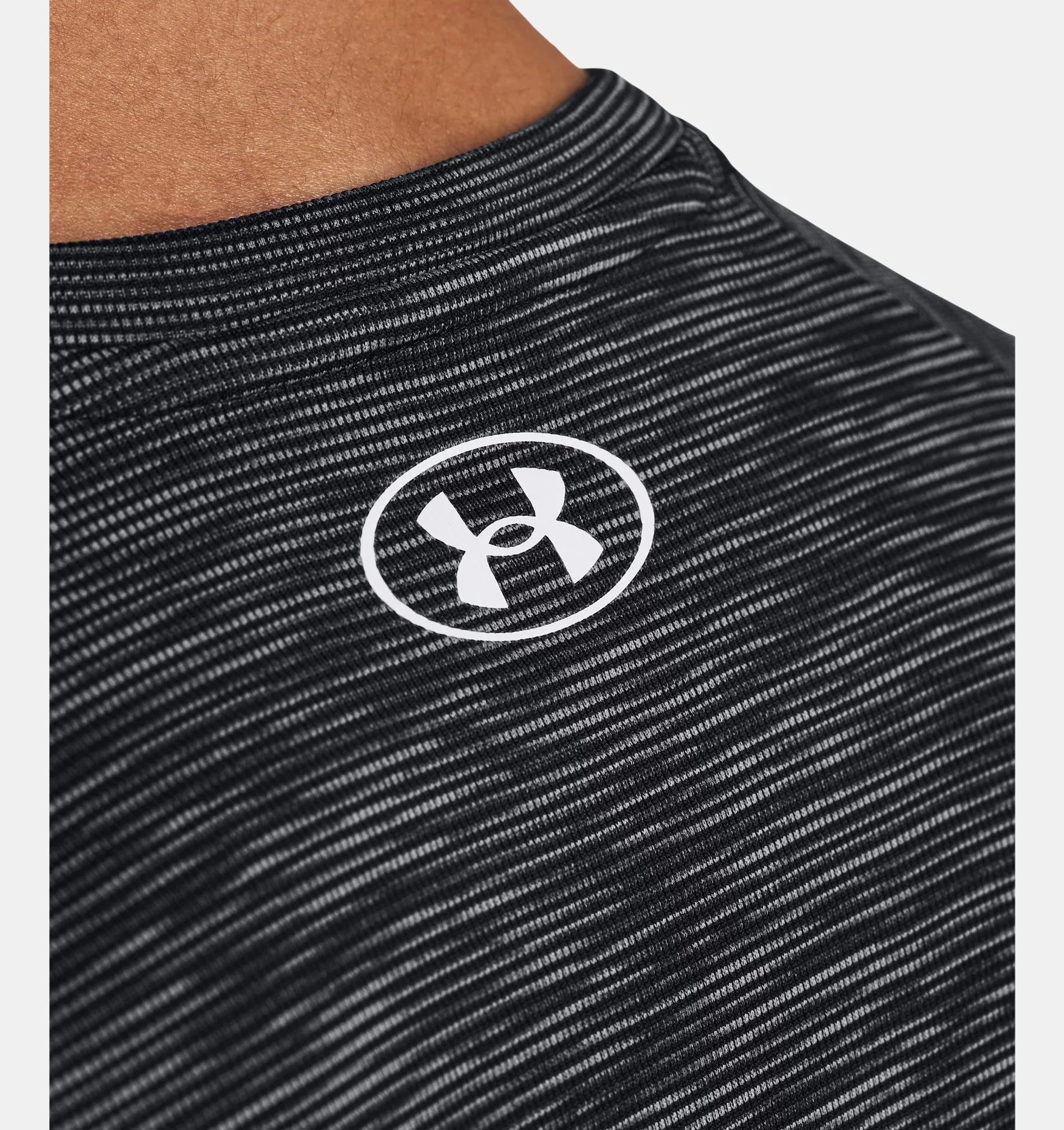 Men's UA Tech Textured Short Sleeve T-Shirt - Image 3