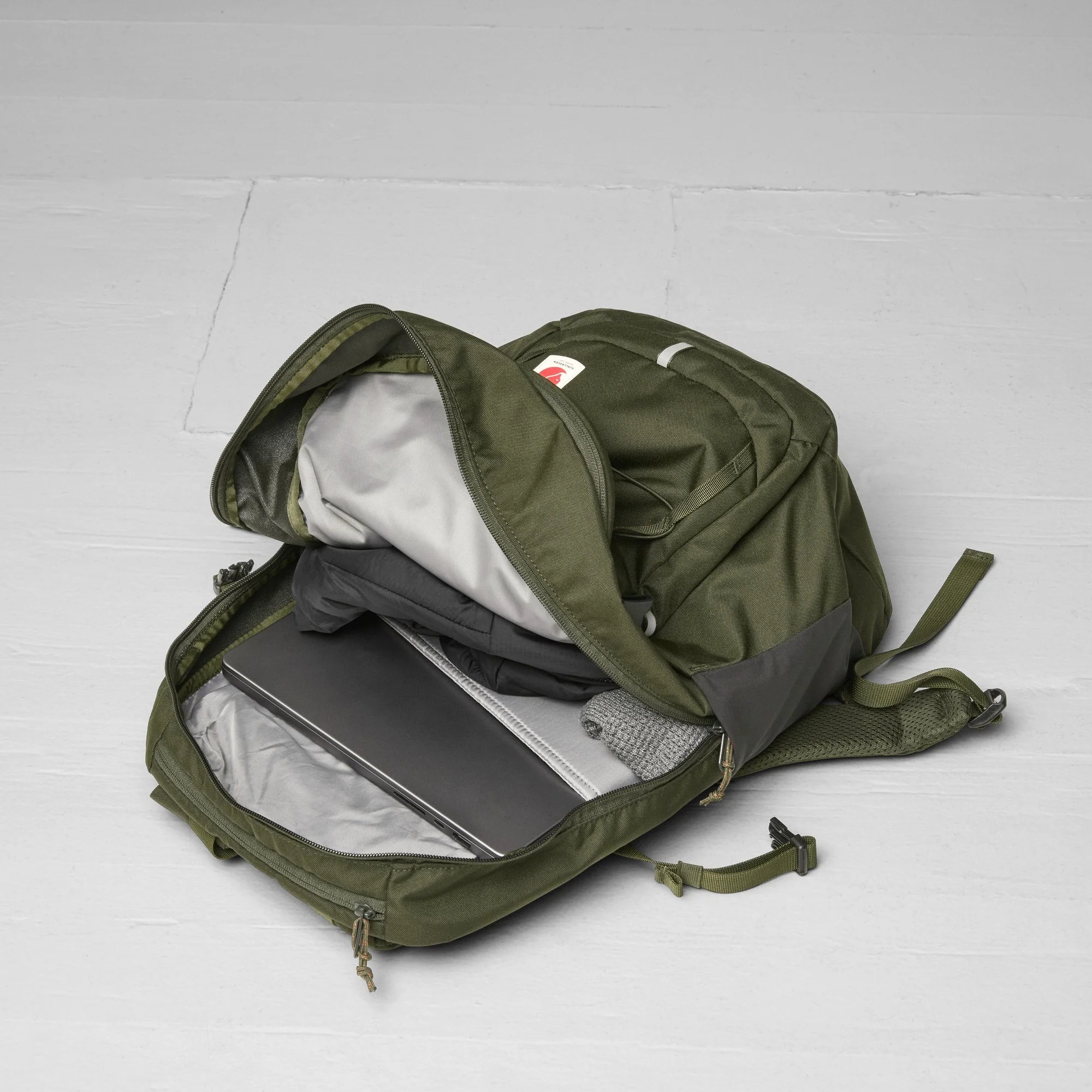 Skule 28 Backpack - Image 4