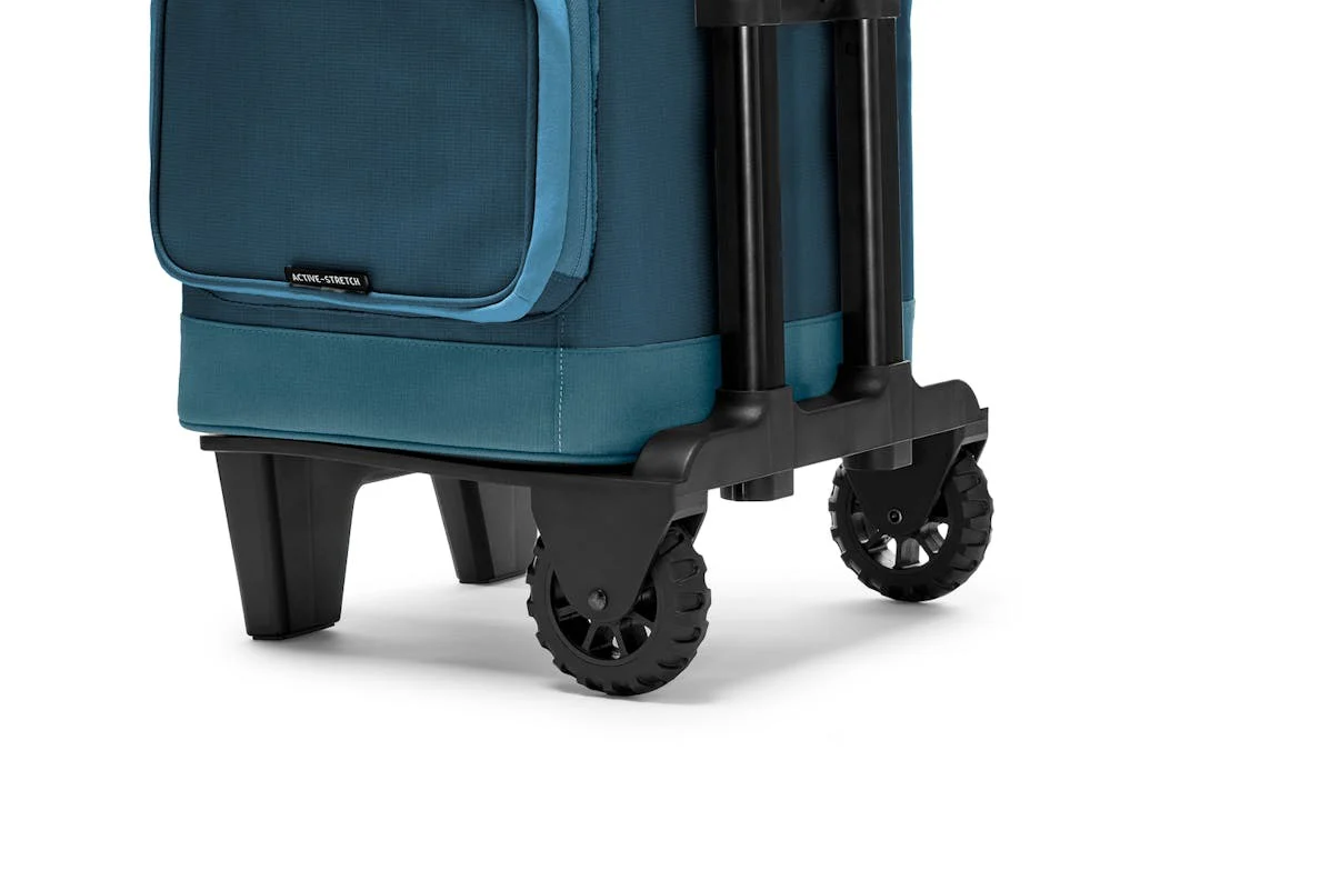 Sportflex 42 Can Cooler With Wheels - Image 6