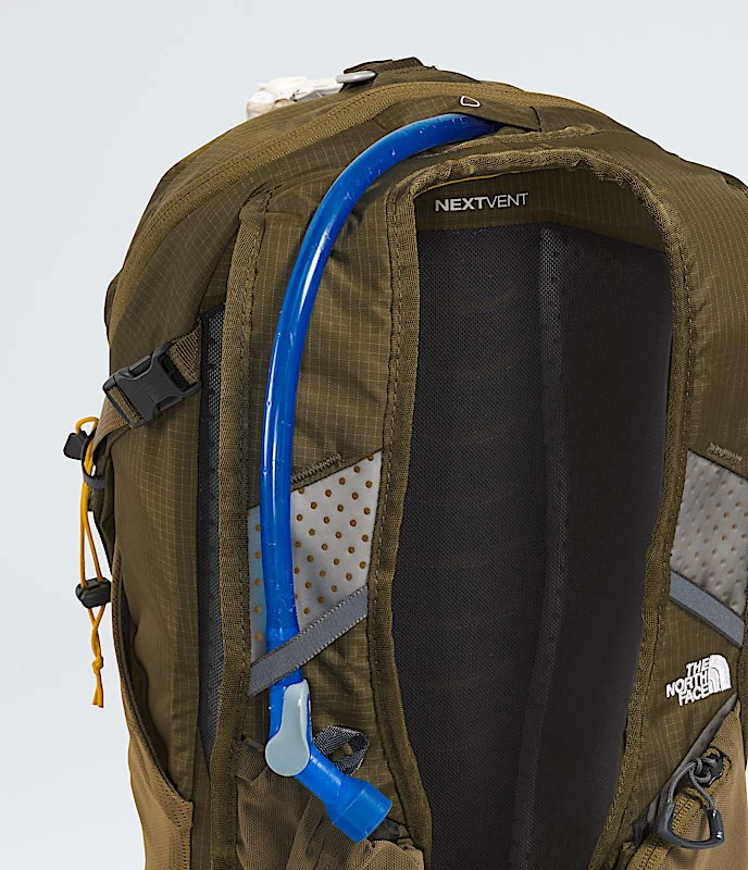 Trail Lite 12 Backpack - Image 3