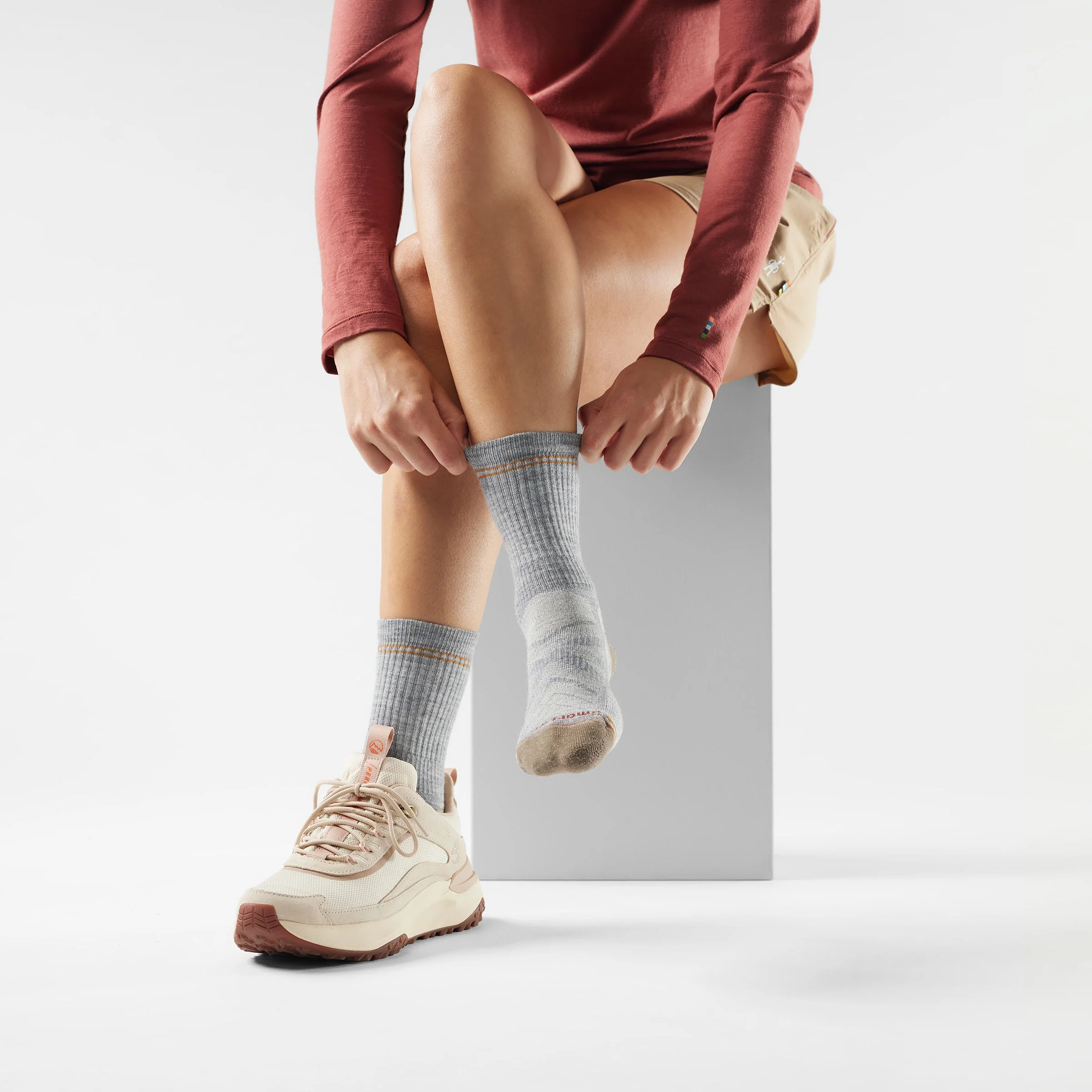 Women's Hike Light Cushion Crew Socks - Image 2