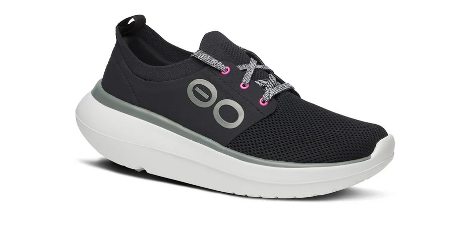 Women's OOMY Stride Sneaker