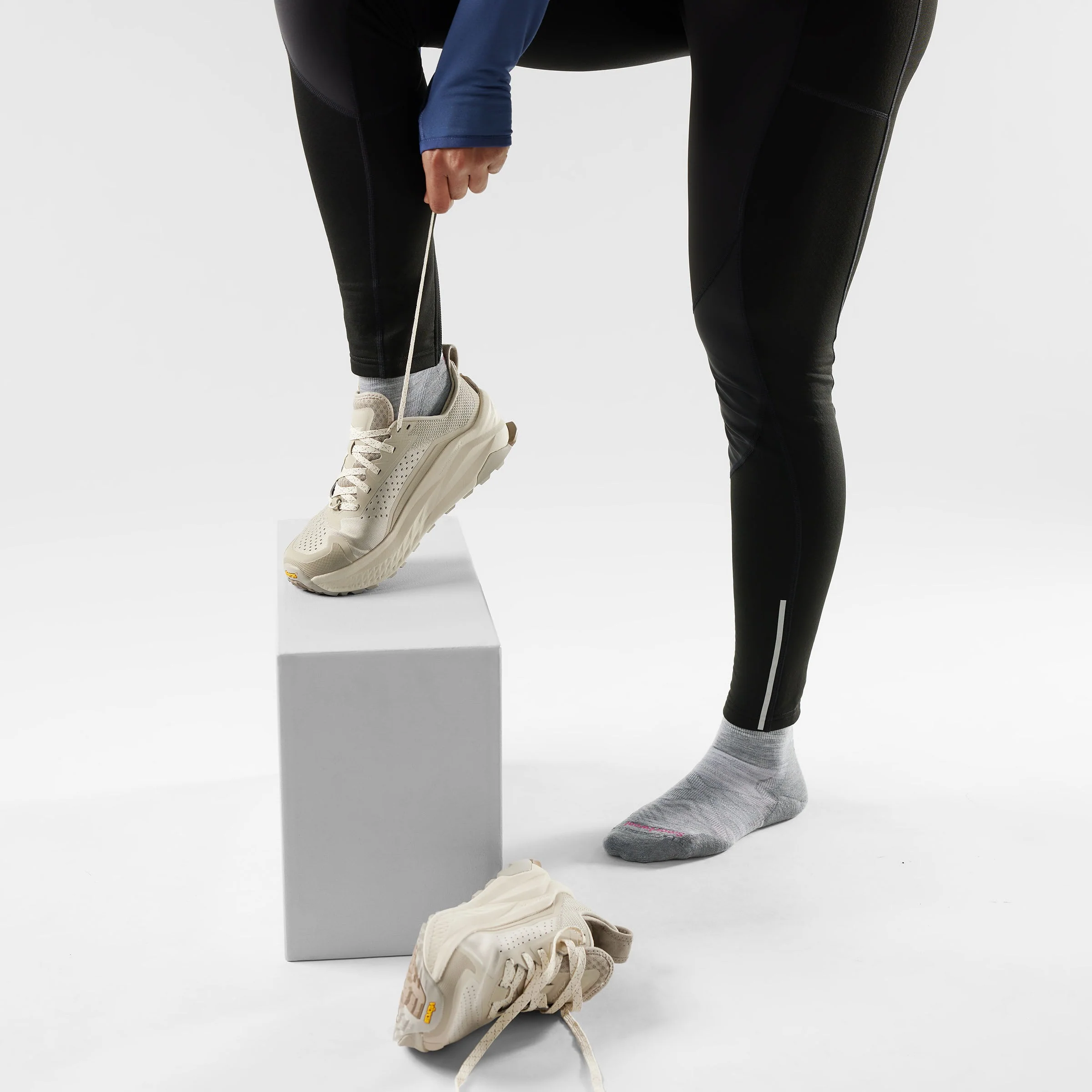 Women's Run Targeted Cushion Ankle Socks - Image 2