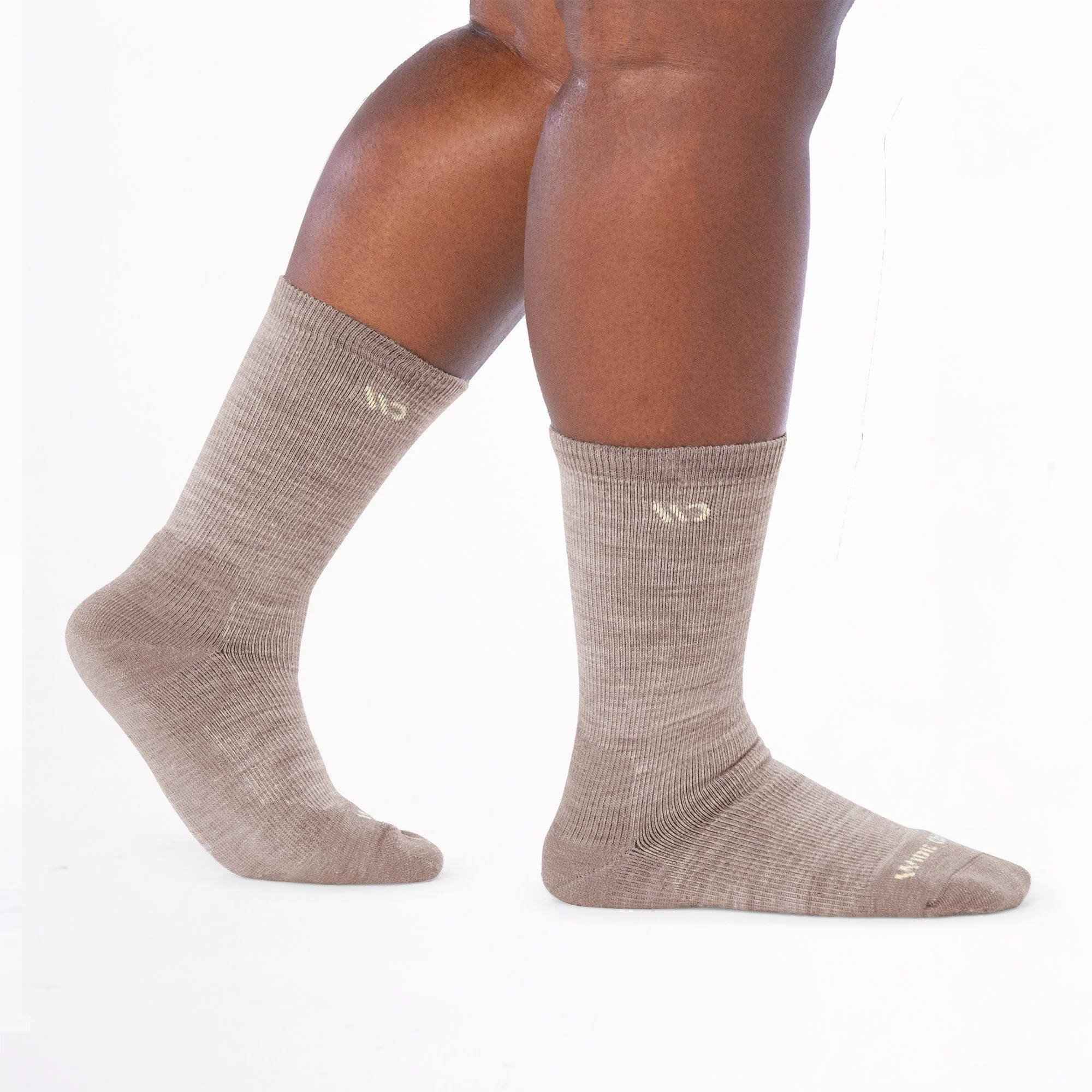 Women's Solid Midweight Crew Socks - Image 3
