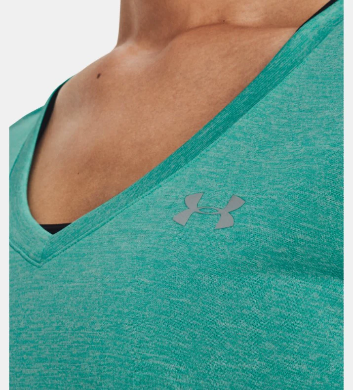 Women's Tech V-Neck Twist T shirt - Image 4