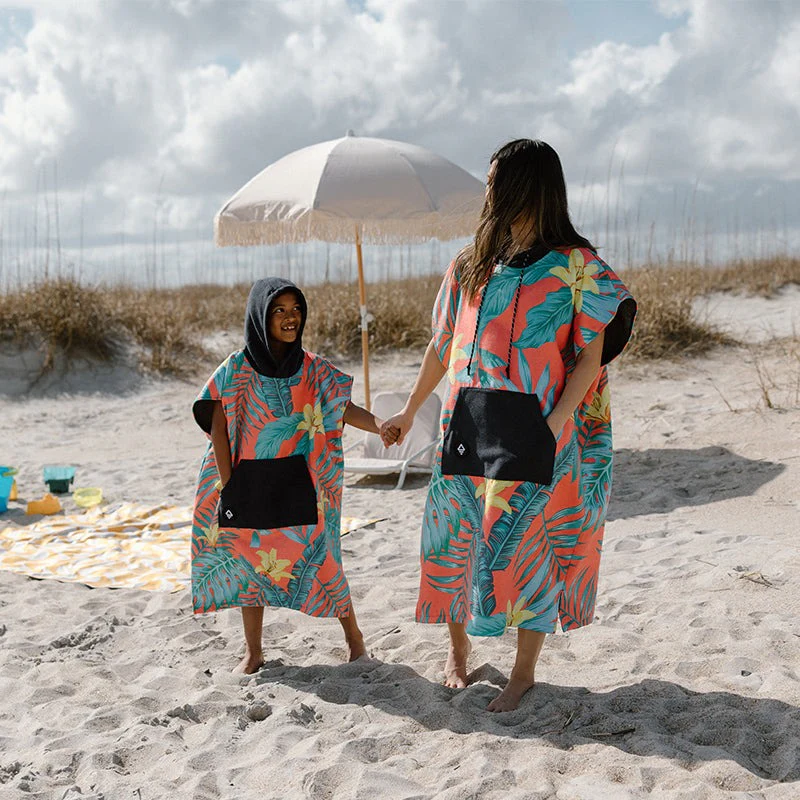 Youth Changing Poncho - Image 3